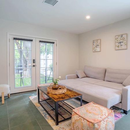 Serene 1 Bed Guest House With Patio Sleeps 6 Los Ángeles Exterior foto