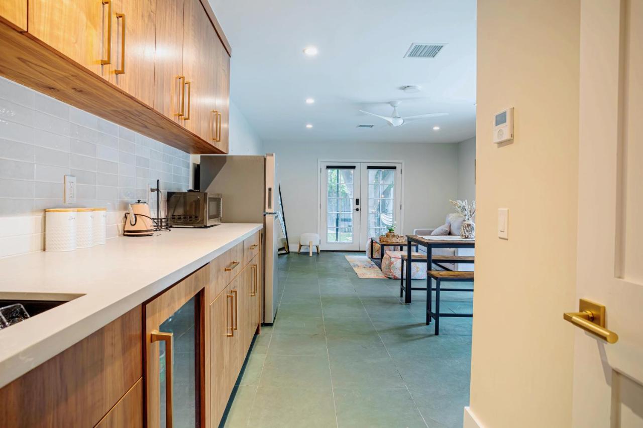 Serene 1 Bed Guest House With Patio Sleeps 6 Los Ángeles Exterior foto