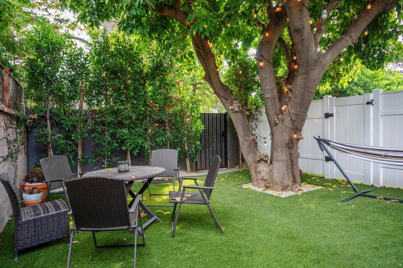 Serene 1 Bed Guest House With Patio Sleeps 6 Los Ángeles Exterior foto